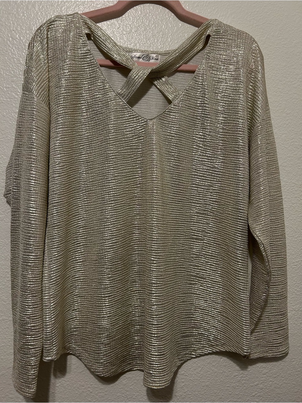 Vince Camuto Metallic Cream Ribbed V-Neck Blouse